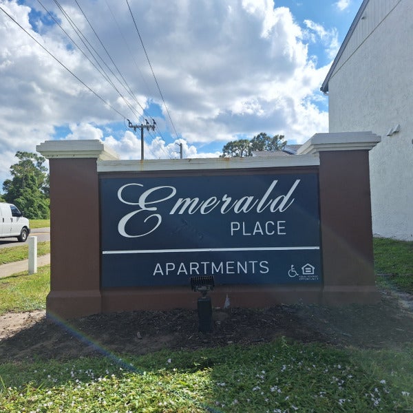 Emerald Place Monument Reface