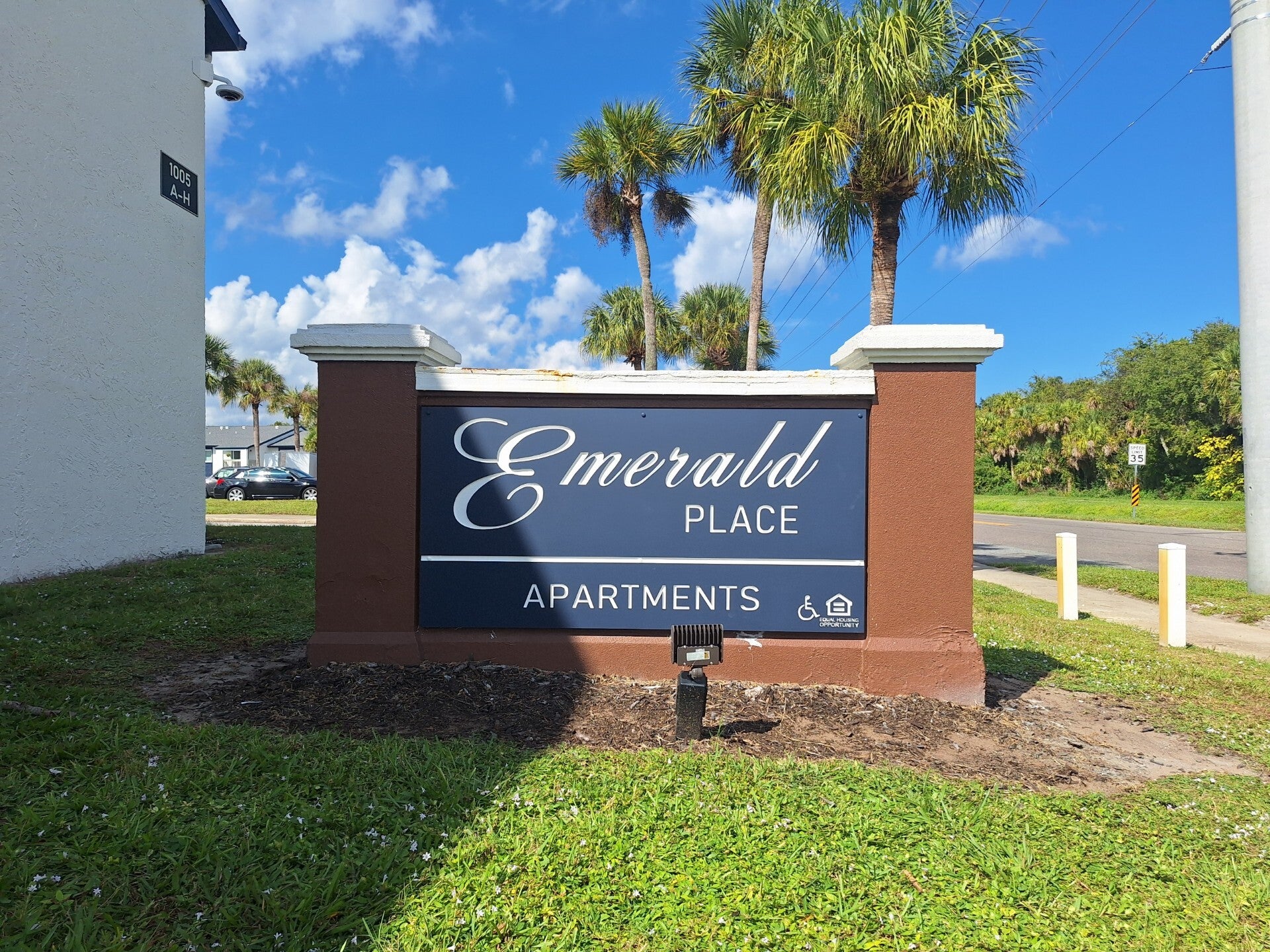 Emerald Place Monument Reface
