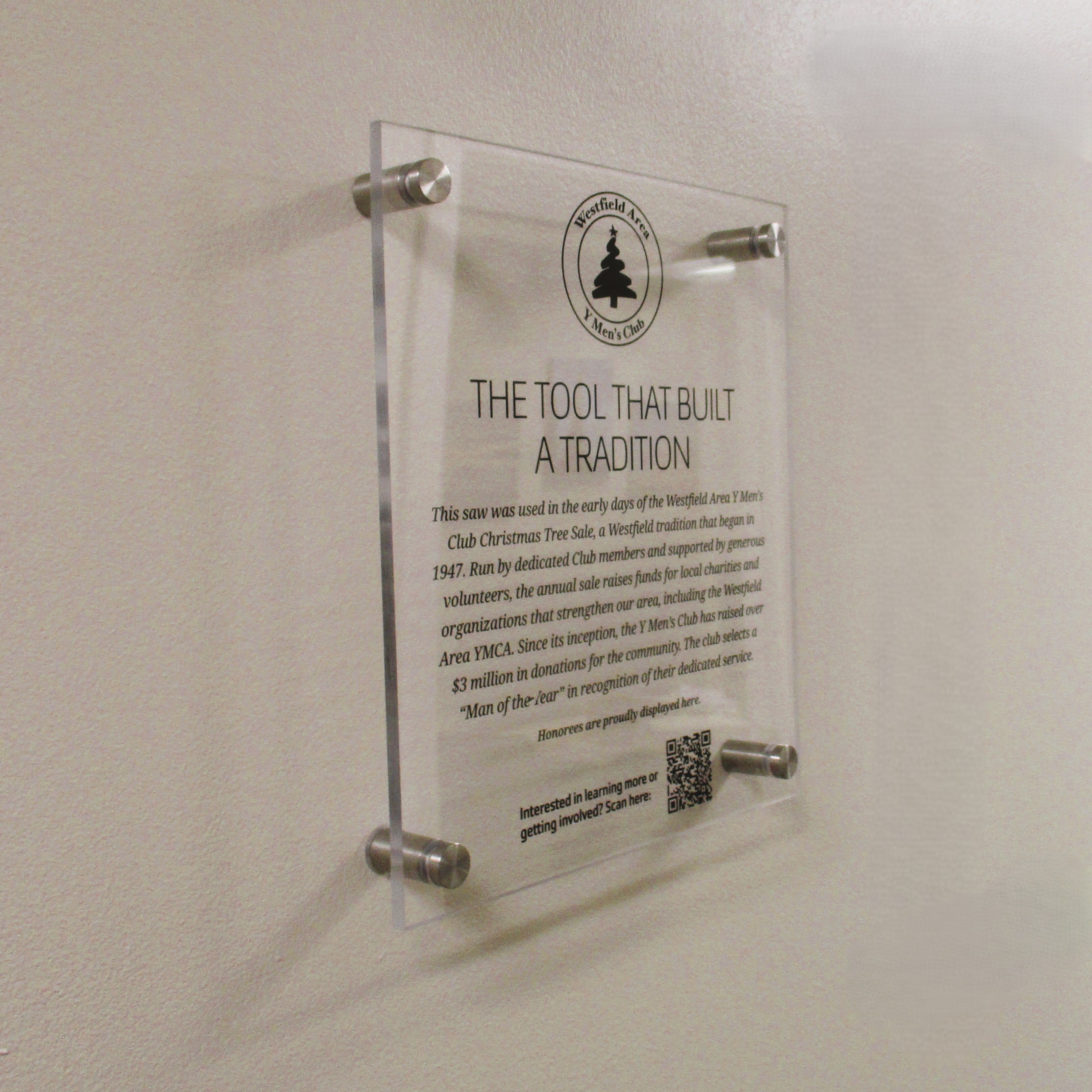Acrylic Plaques Lighten the Move