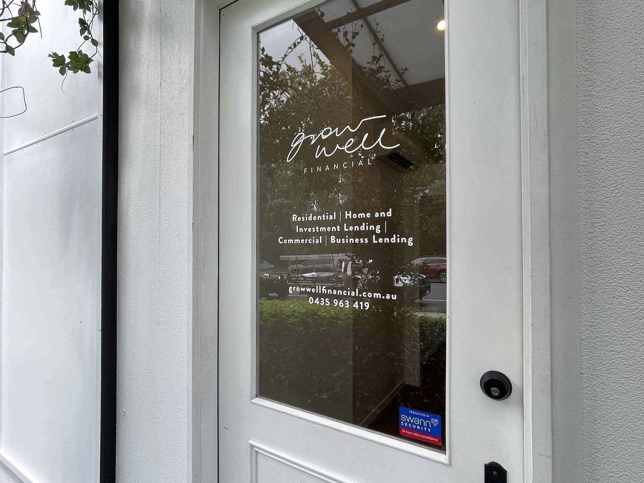 What's The Easiest Way to Stand Out As a Business? - The 3 Simple Signage Solutions You Need in 2026!