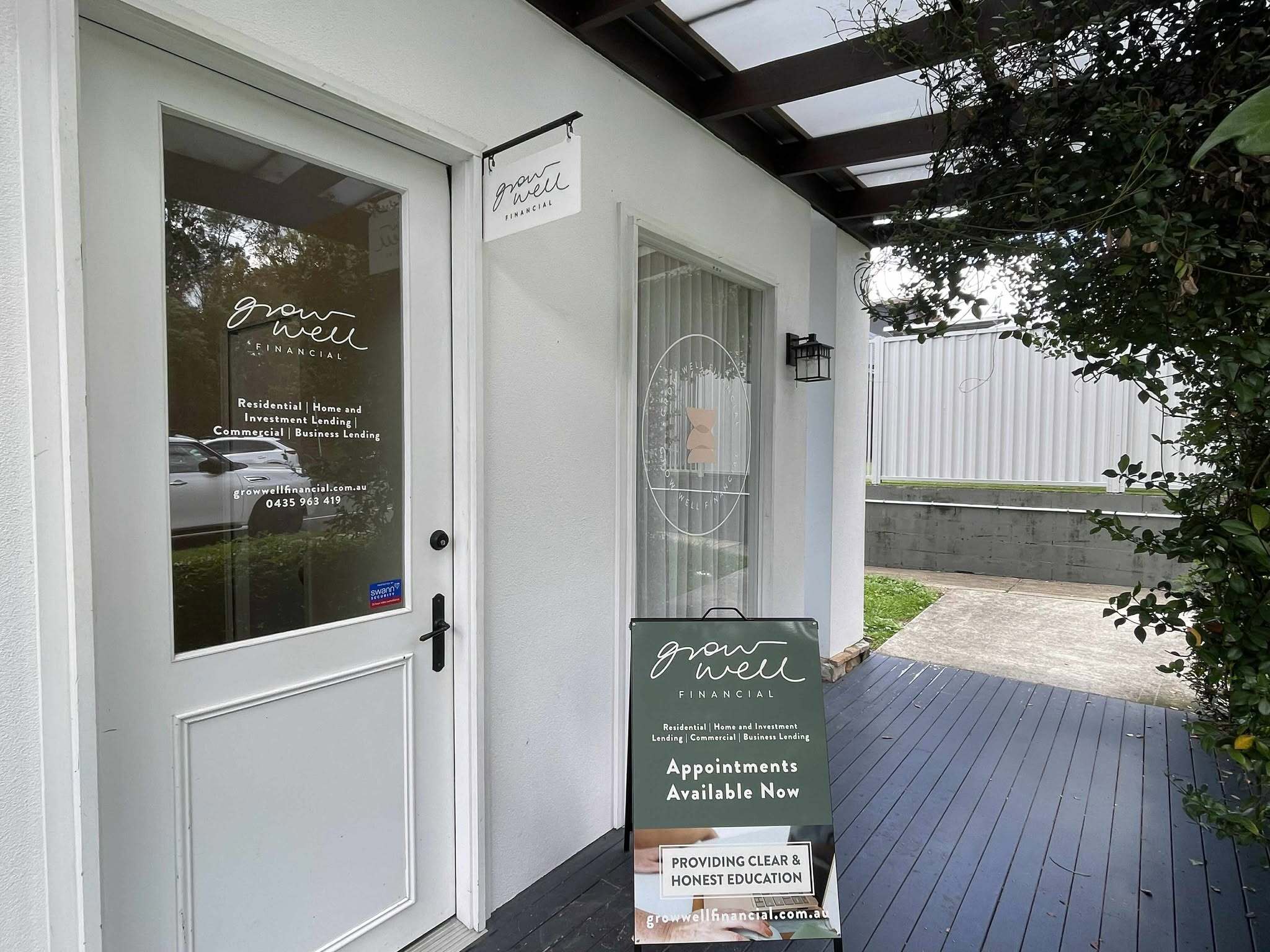 What's The Easiest Way to Stand Out As a Business? - The 3 Simple Signage Solutions You Need in 2026!