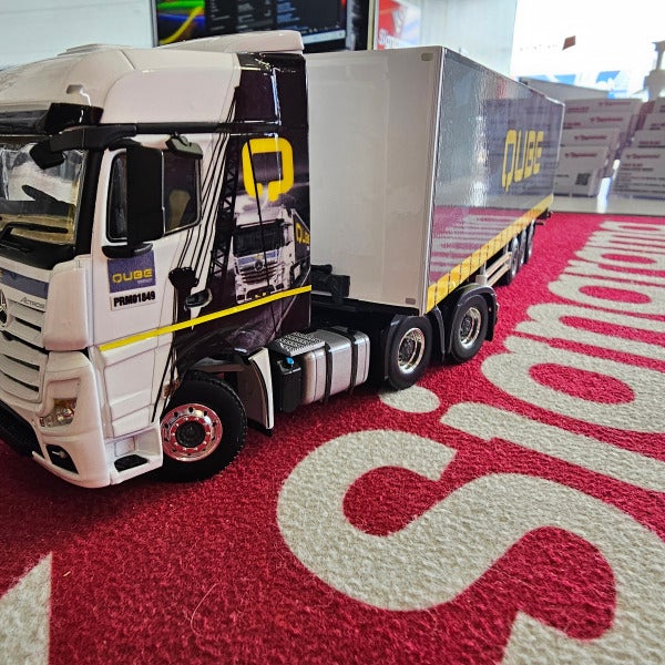  BIG trucks… and tiny trucks! 