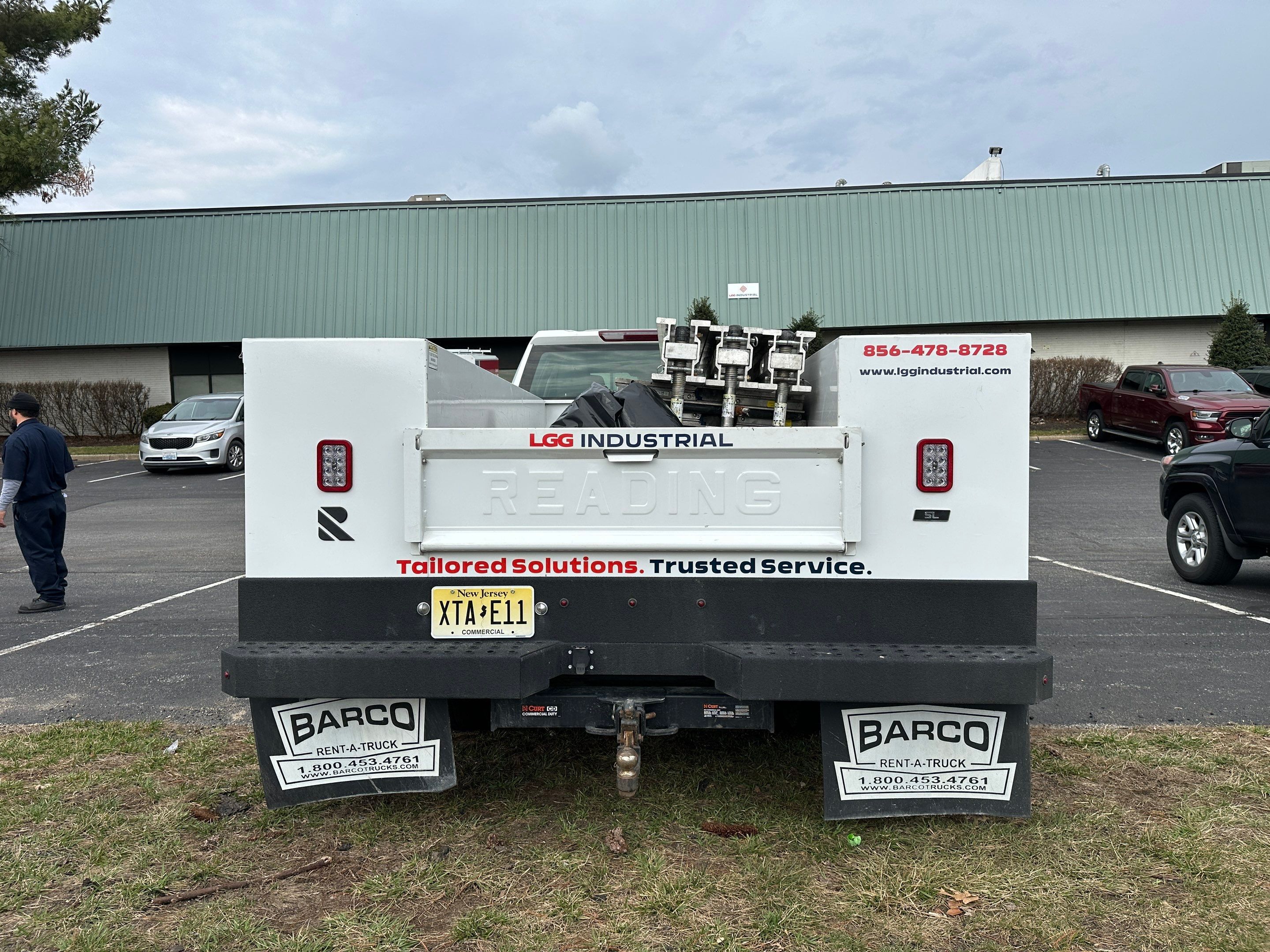 Stand Out with Vehicle Detailing Graphics