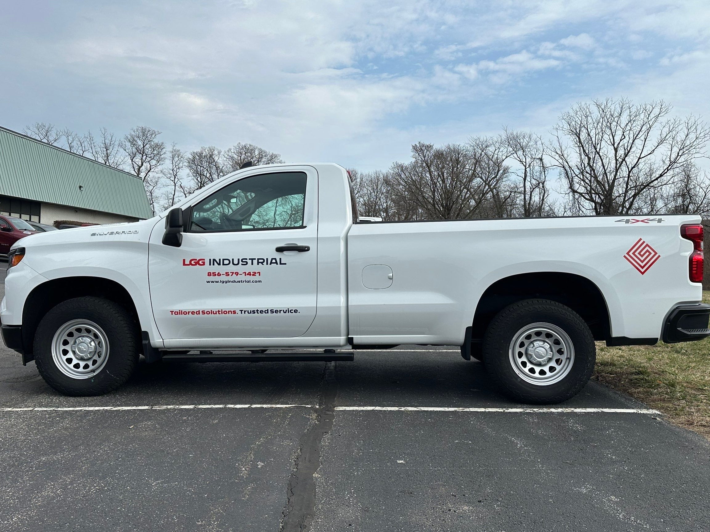 Stand Out with Vehicle Detailing Graphics
