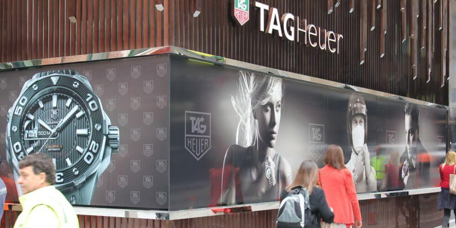 Werbeschilder und -tafeln