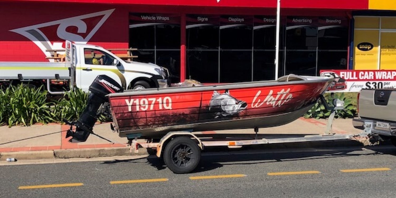 Beschriftungen und Aufkleber für Boote