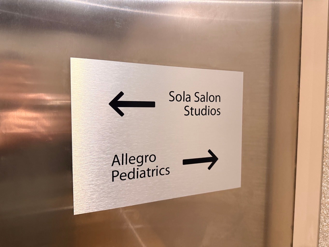 Directional Signs that Gets People to Businesses - Grand Ridge Plaza, Issaquah, WA