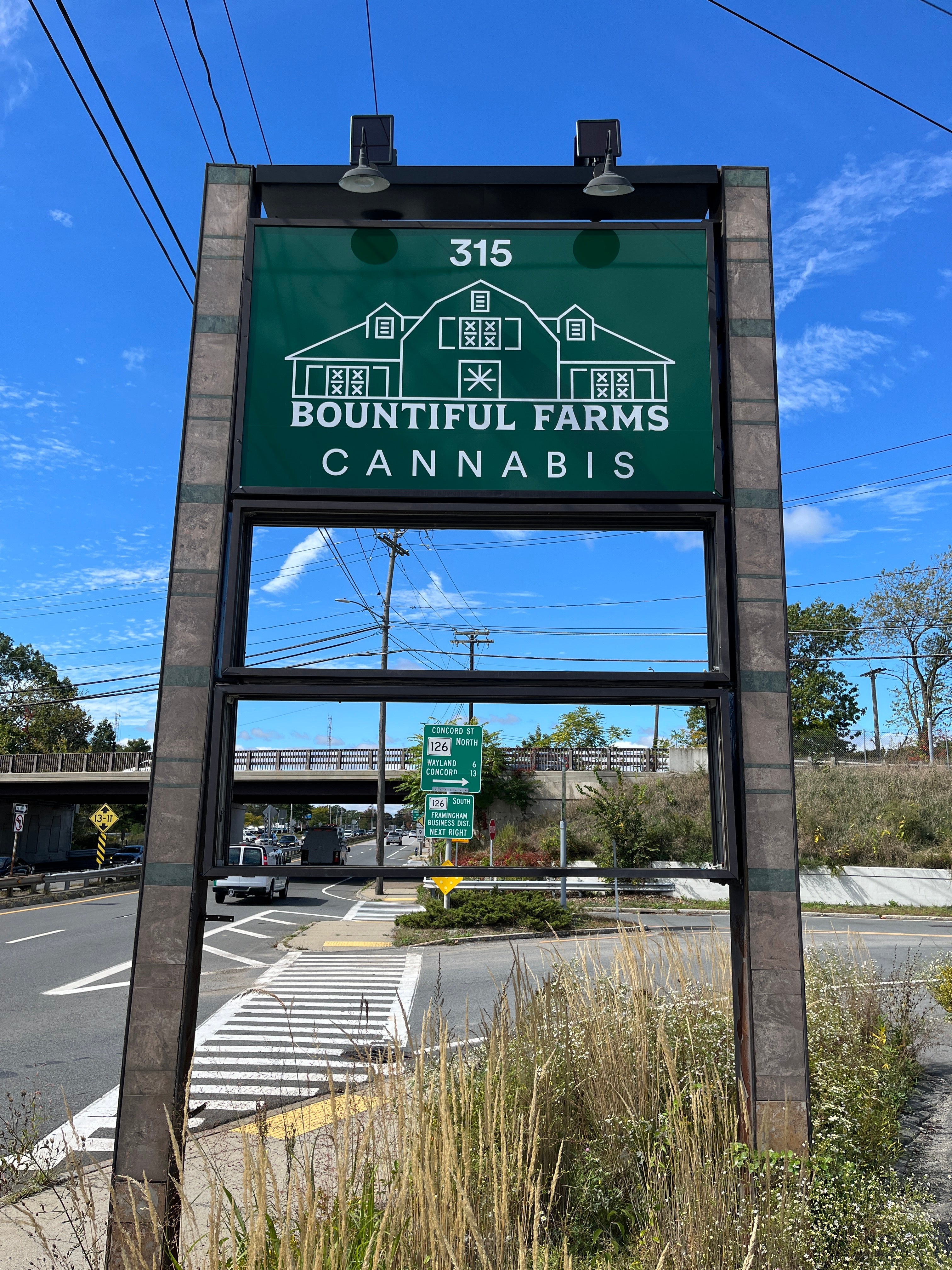 New Store Roll-out with exterior pylon and building signs, window graphics, interior wall and display graphics - Bountiful Farms (Framingham, MA)