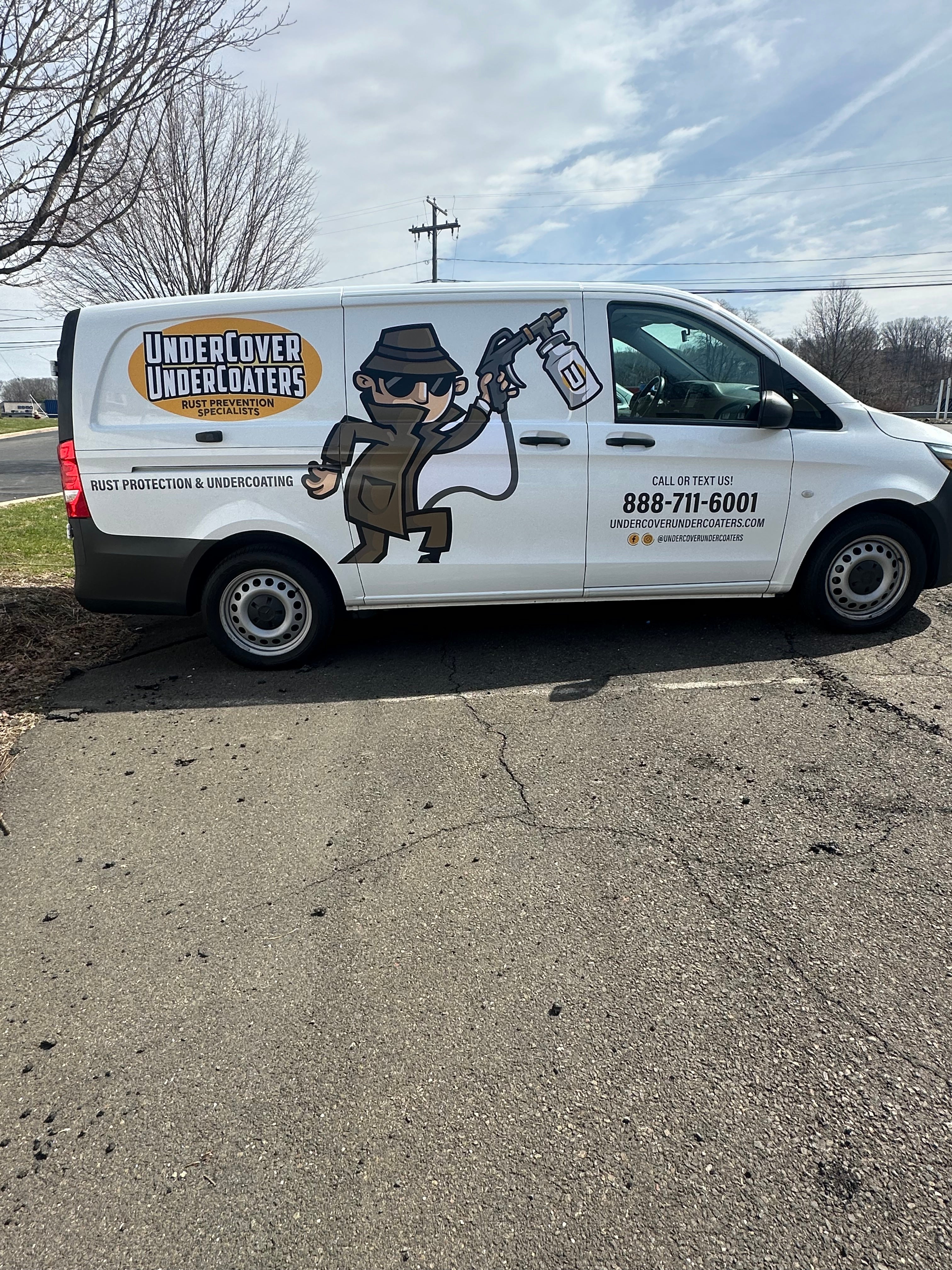Custom Vehicle Graphics for UnderCover Undercoaters – West Hartford, CT