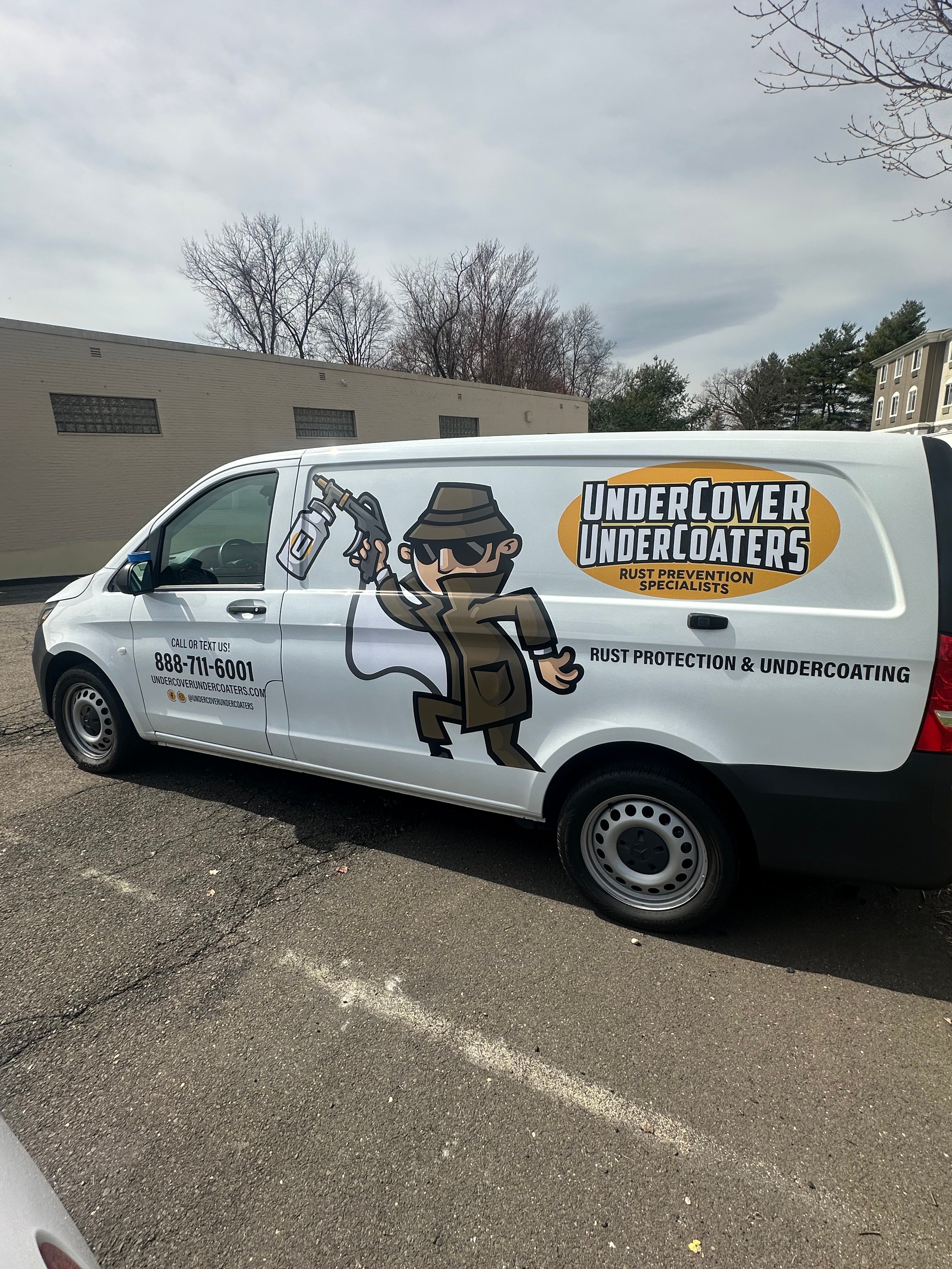 Custom Vehicle Graphics for UnderCover Undercoaters – West Hartford, CT