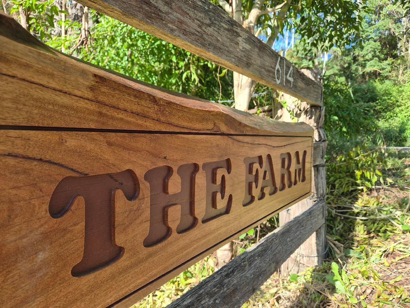 Who can make a TIMBER Farm / Property signage?