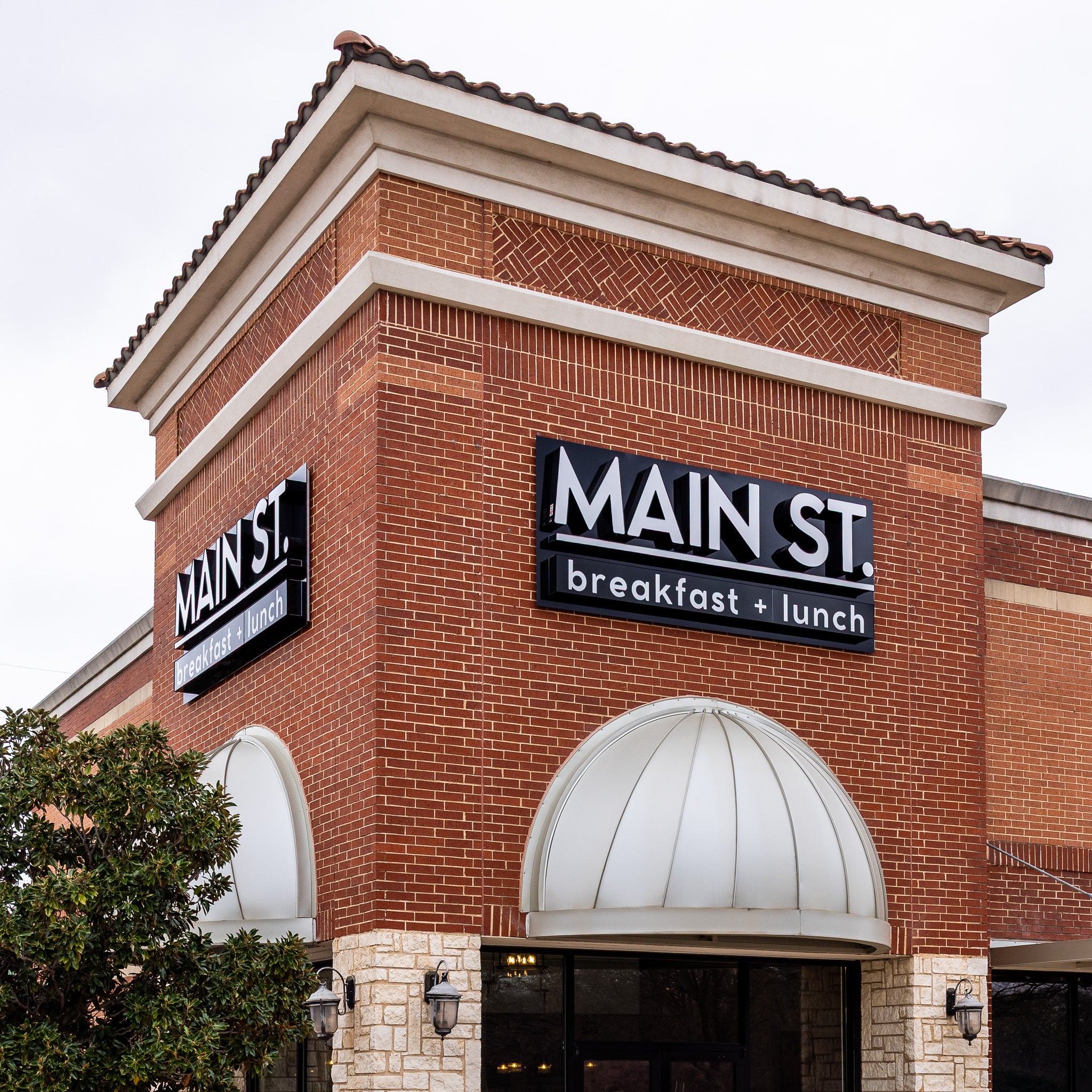 Spring Signage Refresh: Make Your Pittsburgh North Business Stand Out This Season