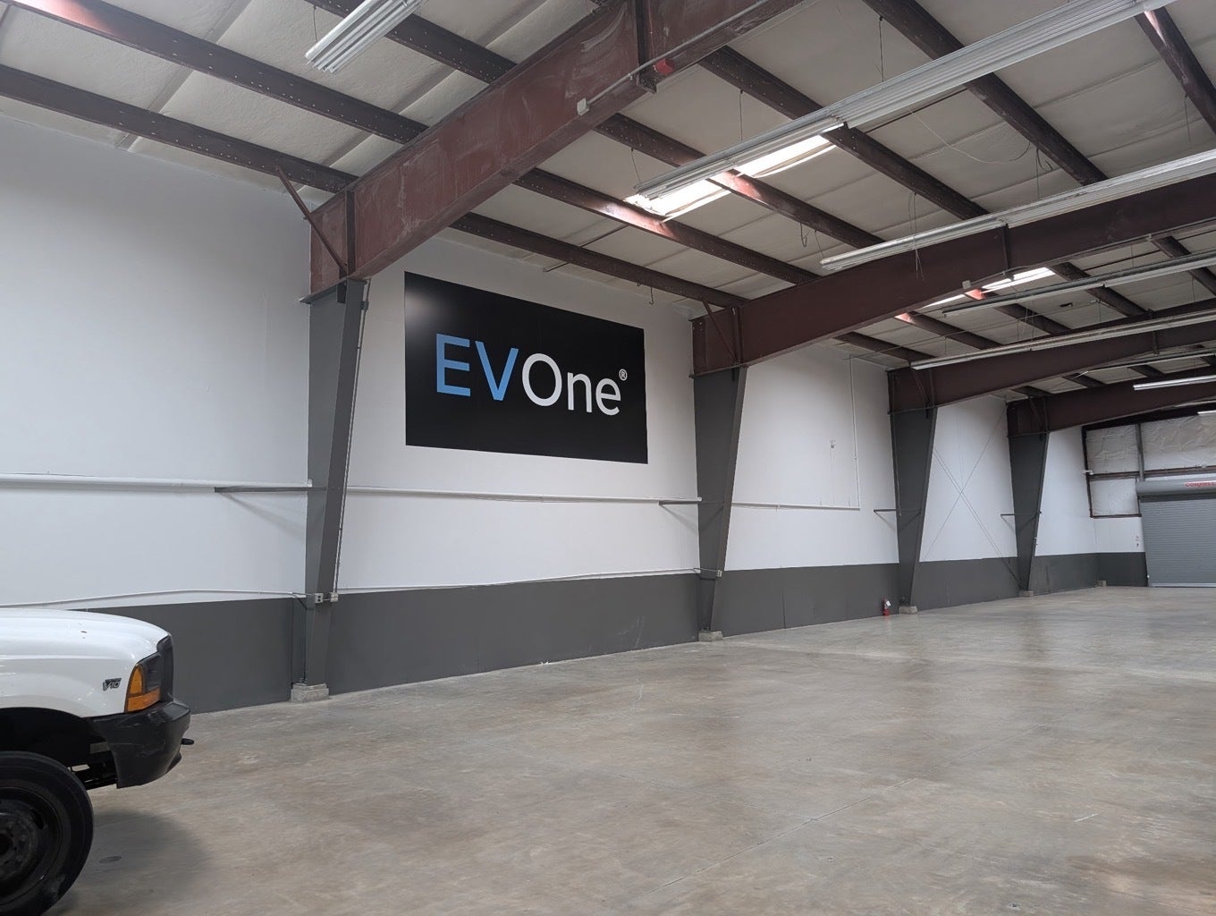 Larger-Than-Life Business Signs in Redmond, Bellevue, Kirkland & Woodinville – Custom Signs by Signarama Redmond