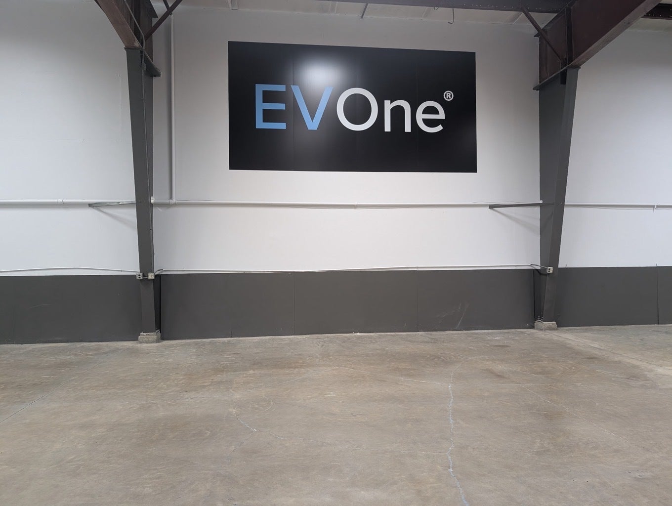 Larger-Than-Life Business Signs in Redmond, Bellevue, Kirkland & Woodinville – Custom Signs by Signarama Redmond