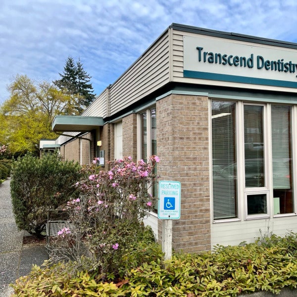 Exterior Dimensional Business Signs for Dentists in Kirkland & Bellevue | Custom Building Signs by Signarama Redmond