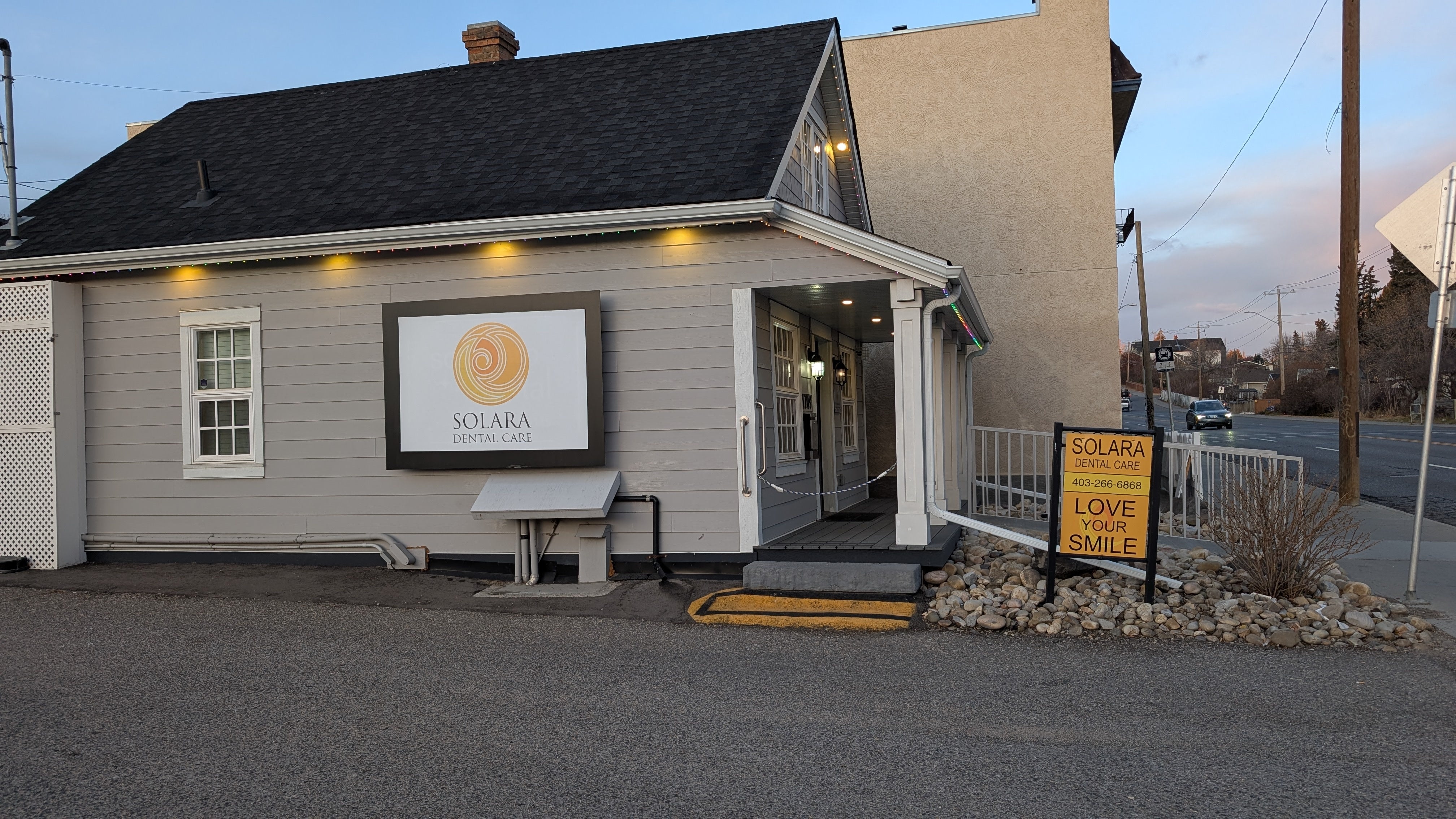 Solara Dental - Assorted Signs