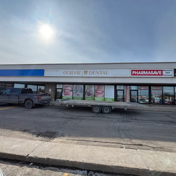 Cut Vinyl_Acrylic_Storefront_OgilvieDental -3-