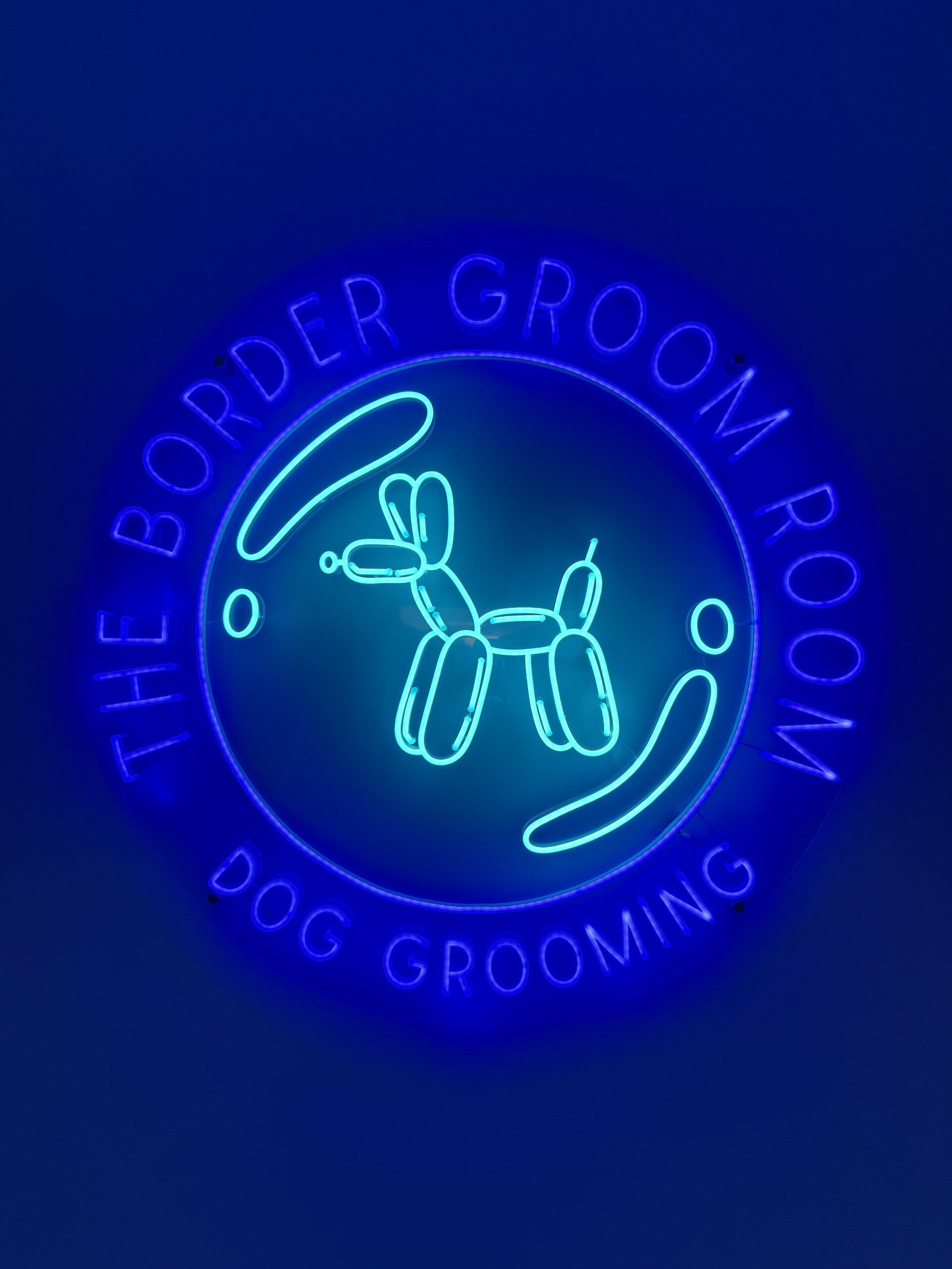 Custom Neon Signage That Makes Your Brand Shine