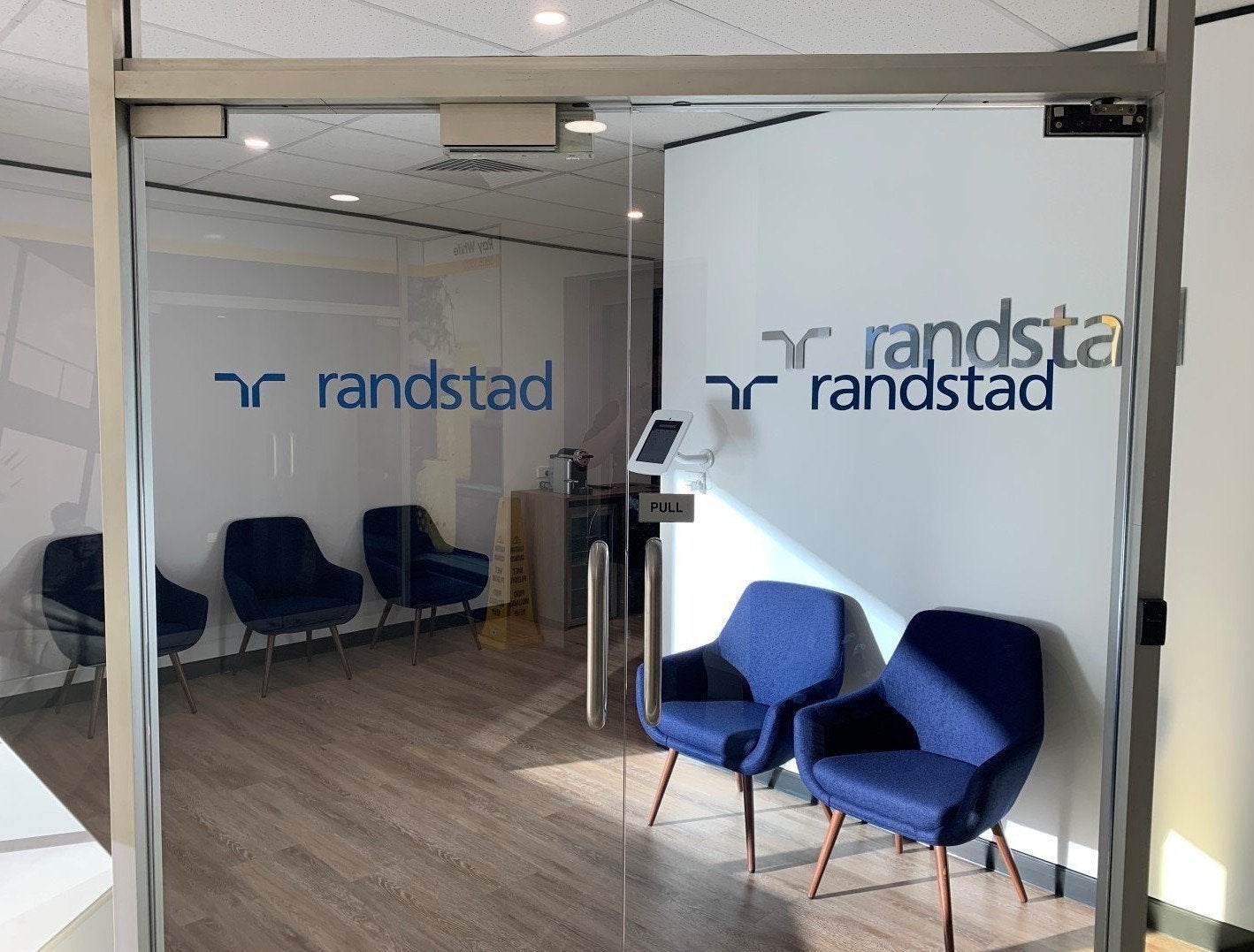Randstad - 3D Mirror finish Reception Sign