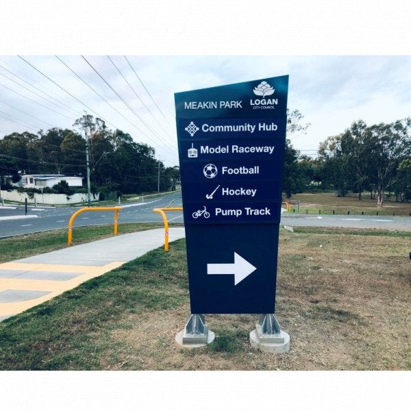 Metal Panel Pylon Wayfinding Sign for community park