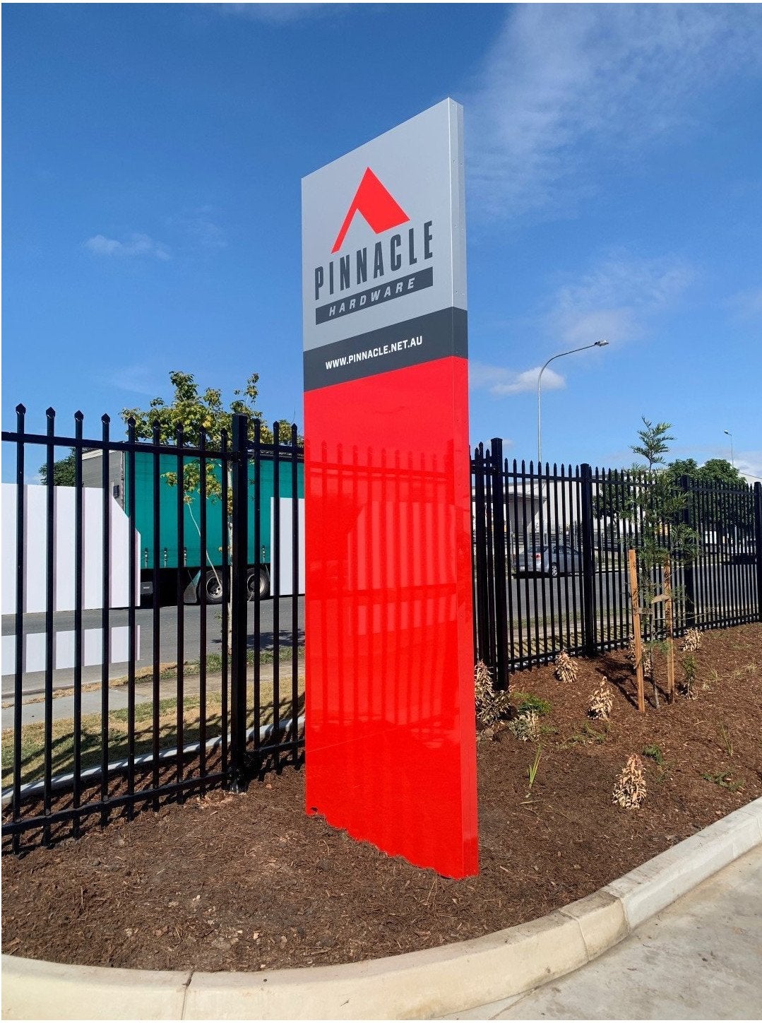 Pinnacle Hardware pylon