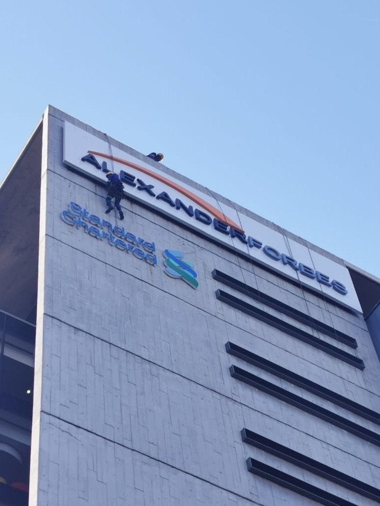 Building Signs > 3D Illuminated Channel Letters