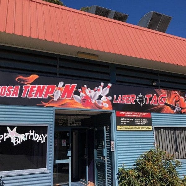 Ways to make your business stand out with signs