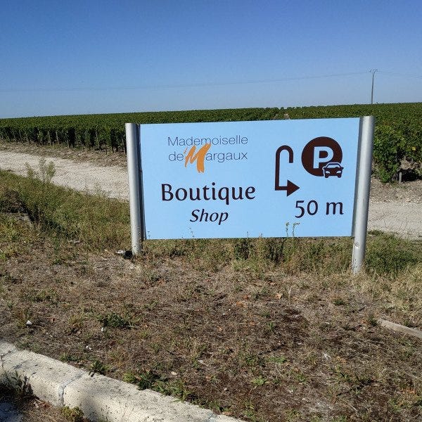 Panneau pré-enseigne - Mademoiselle de Margaux - Signarama Bordeaux Sud