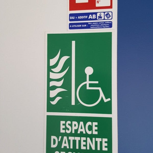 signaletique-de-securite-batiment-val-parisis-signarama