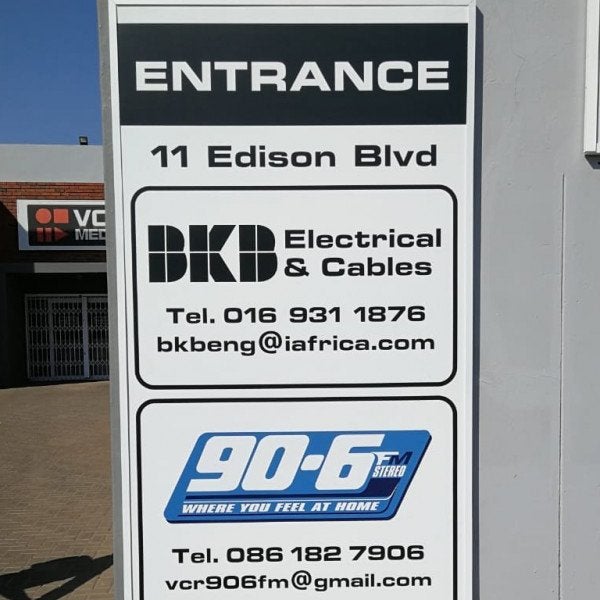 Building Signs3