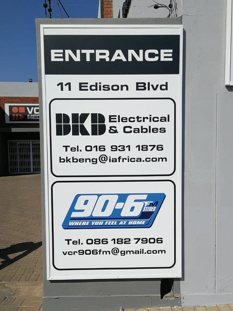 Building Signs3