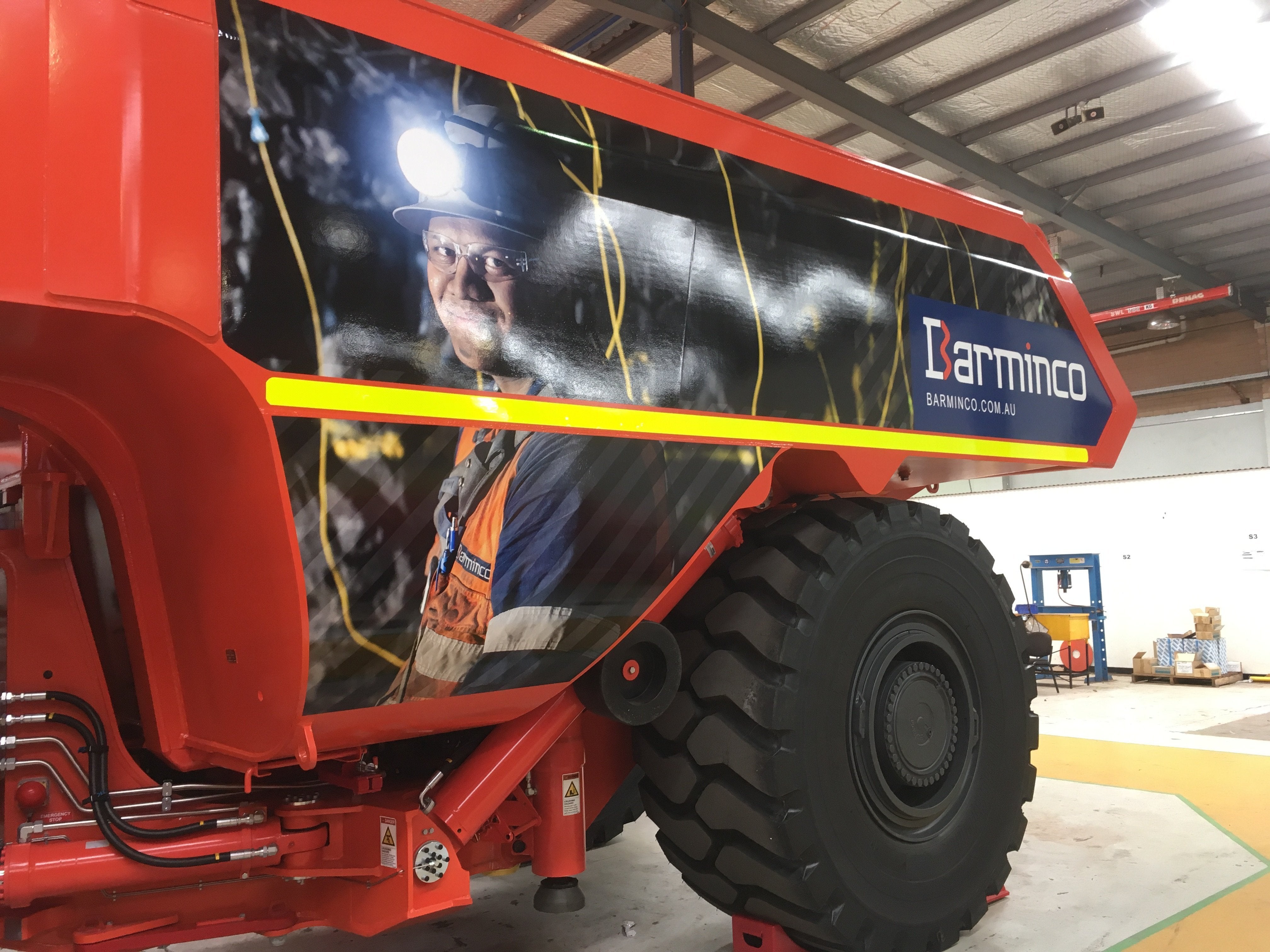 How big? 43 Tonnes of underground Truck!!