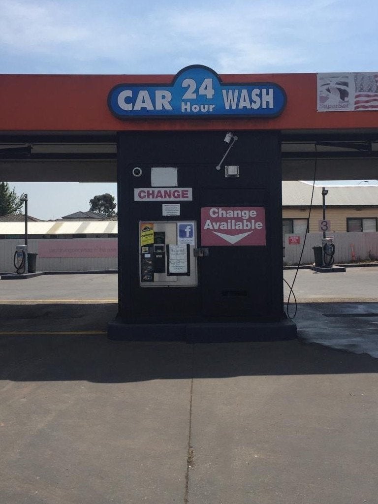 Soakers Car Wash - Reservoir - Lightboxes