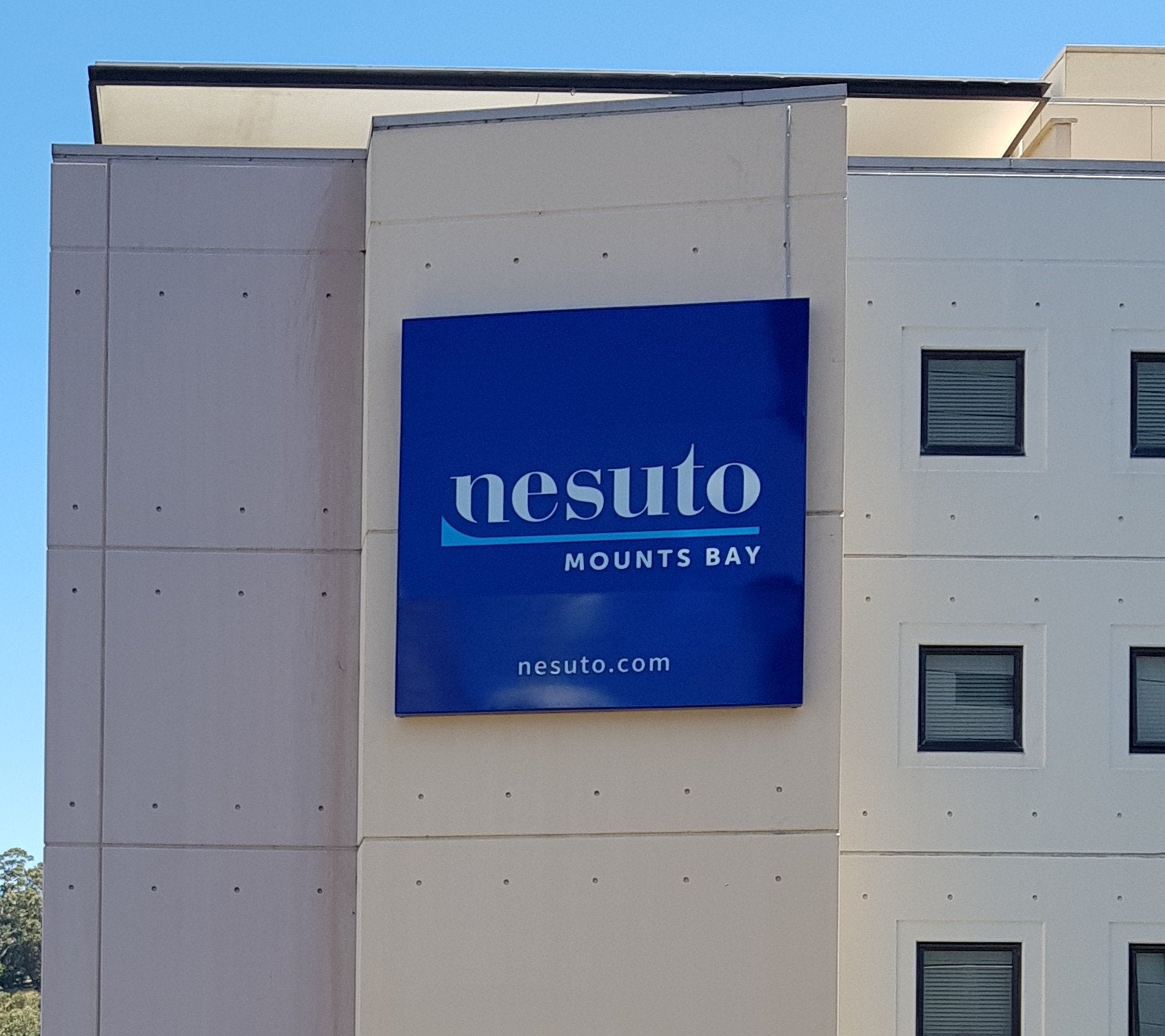 Nesuto Mounts Bay Perth Lightbox