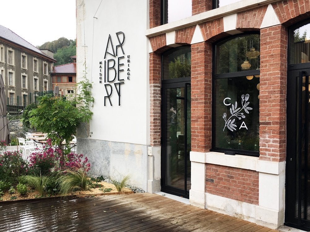 ENSEIGNE LETTRES EN RELIEF Maison ARIBERT