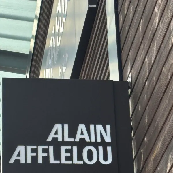 Enseigne drapeau Alain Afflelou
