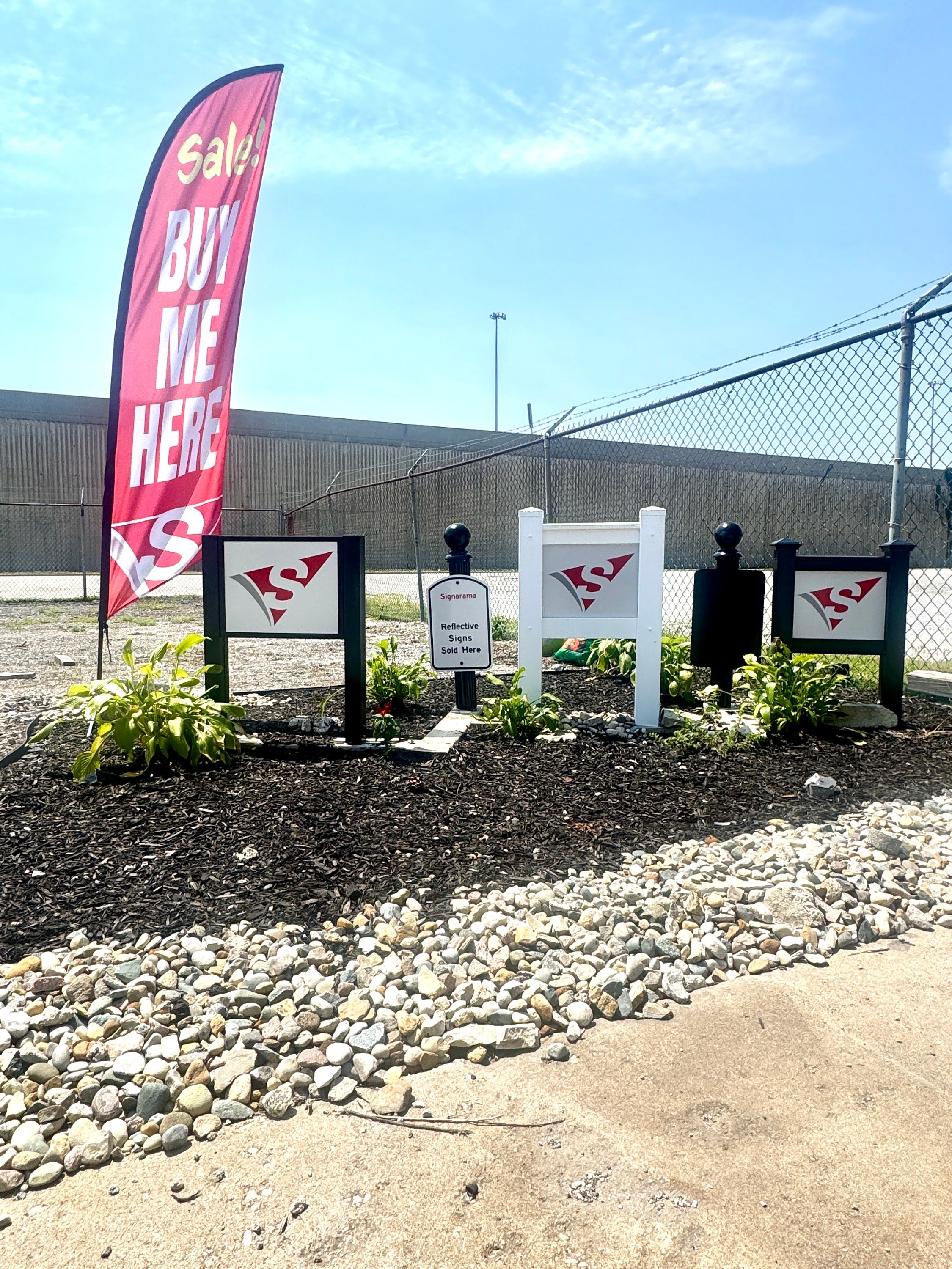 Perfect Weather for High‑Visibility Outdoor Signs