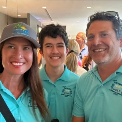 https://cdn.gorilladash.com/images/media/21277687/fully-promoted-usa-custom-embroidery-for-election-in-hollywood-fl-square-69ebc0b2d8568.jpg?auto=webp&crop=1%3A1%2Csmart&width=400