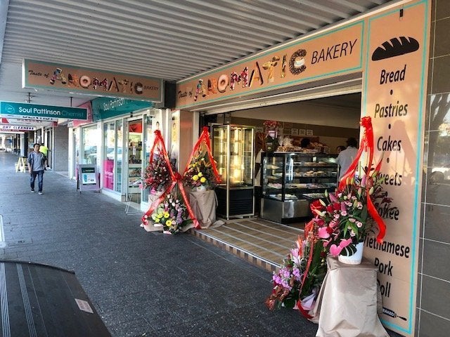 taste of aromatic bakery- storefront signage & lightbox