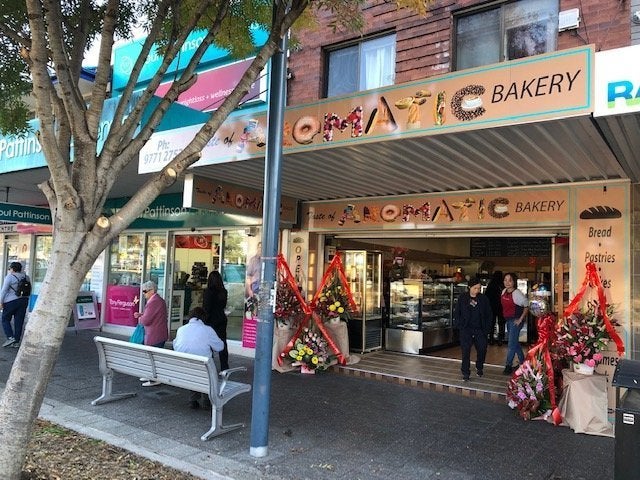 taste of aromatic bakery- storefront signage & lightbox