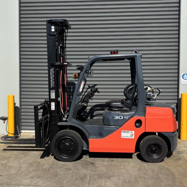 Used Toyota LPG Forklift #2374