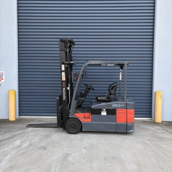 Used Toyota Electric Forklift #W215