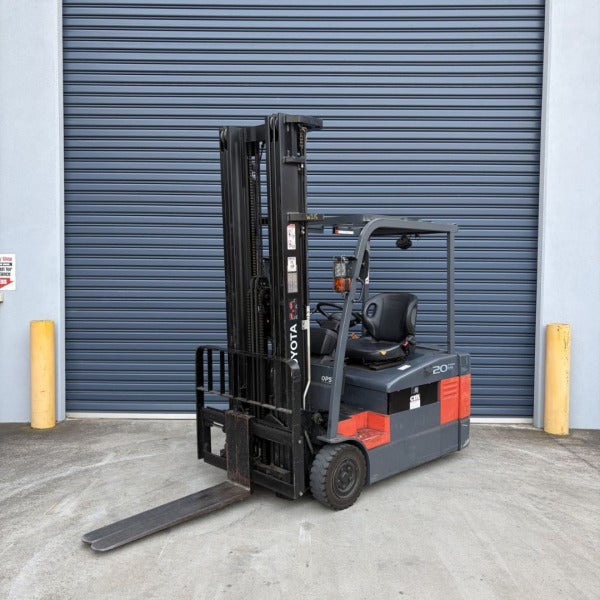 Used Toyota Electric Forklift #W215