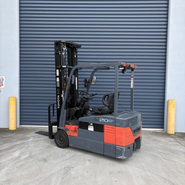 Used Toyota Electric Forklift #W215