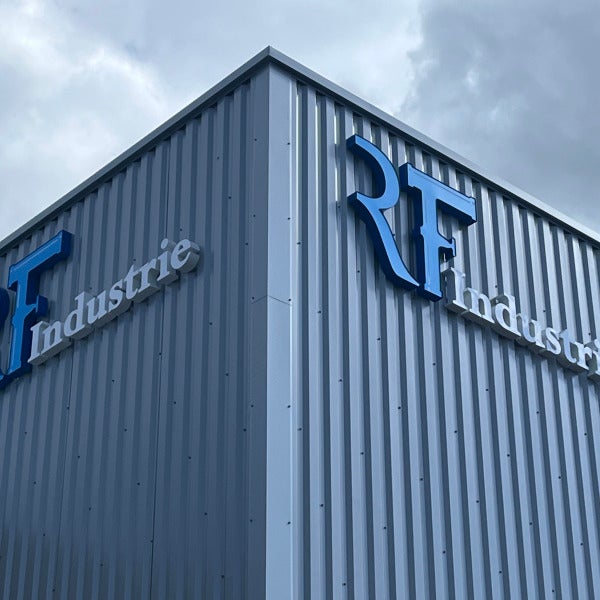 2026-04-24-RF-Enseigne-Lettre-Signarama-Saint-Etienne