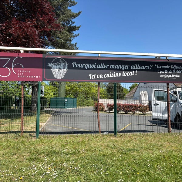 Panneau bord de route