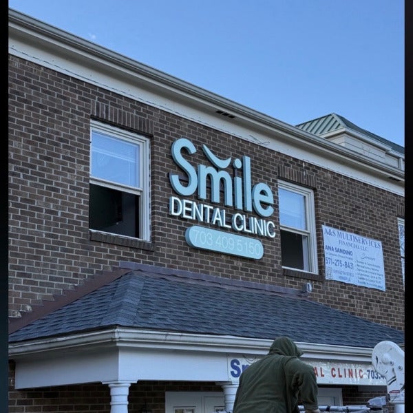 Custom Channel Letter Sign & Pill Box for Smile Dental in Historic Herndon | Flush Mounted Dental Office Signage