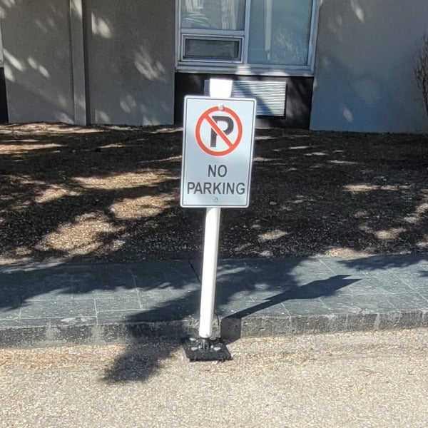 Flex Post & No Parking Signs for Best Western Premier Denham Inn & Suites in Leduc, AB