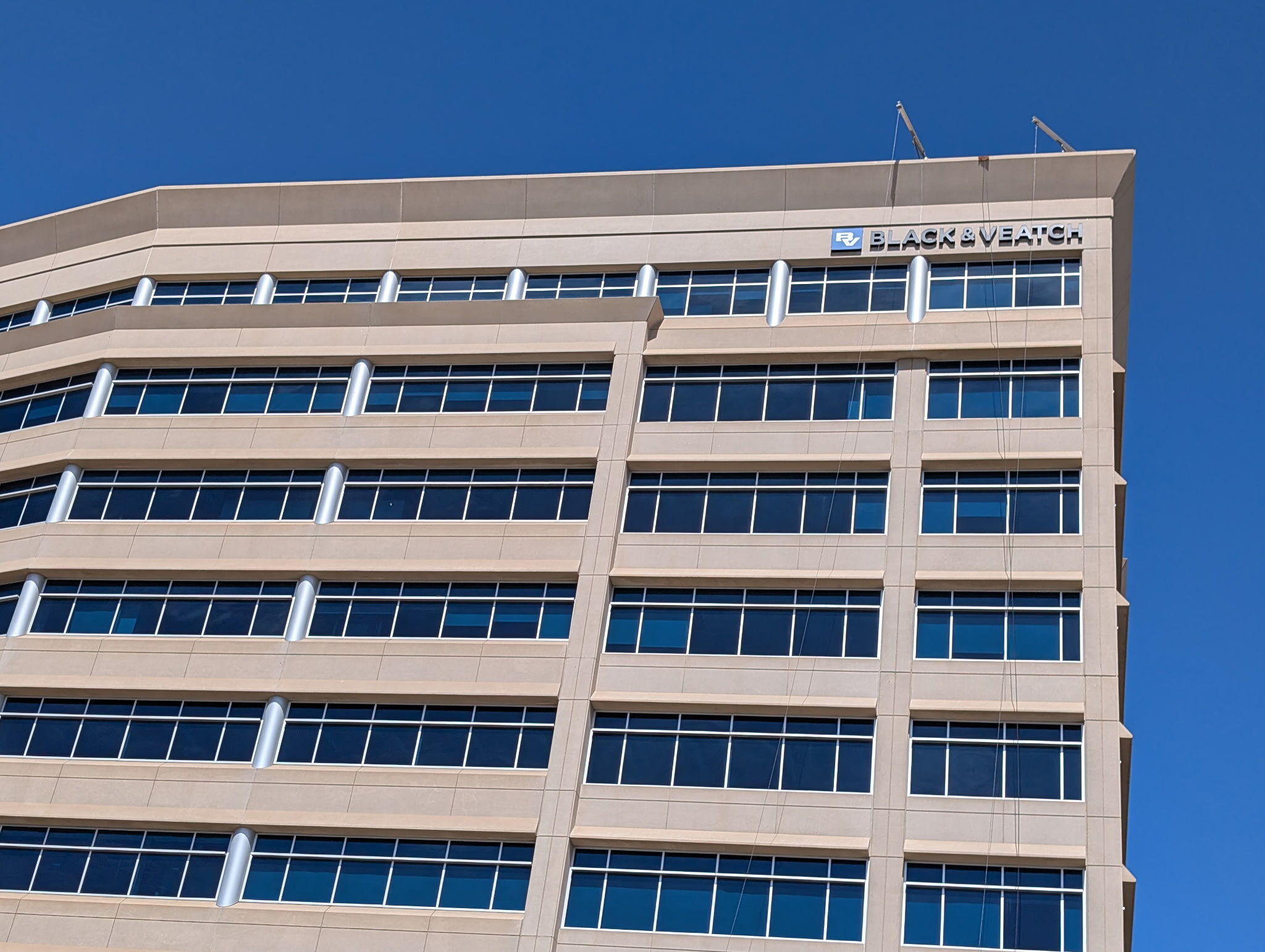 Bold Building Signage That Elevates Brand Presence