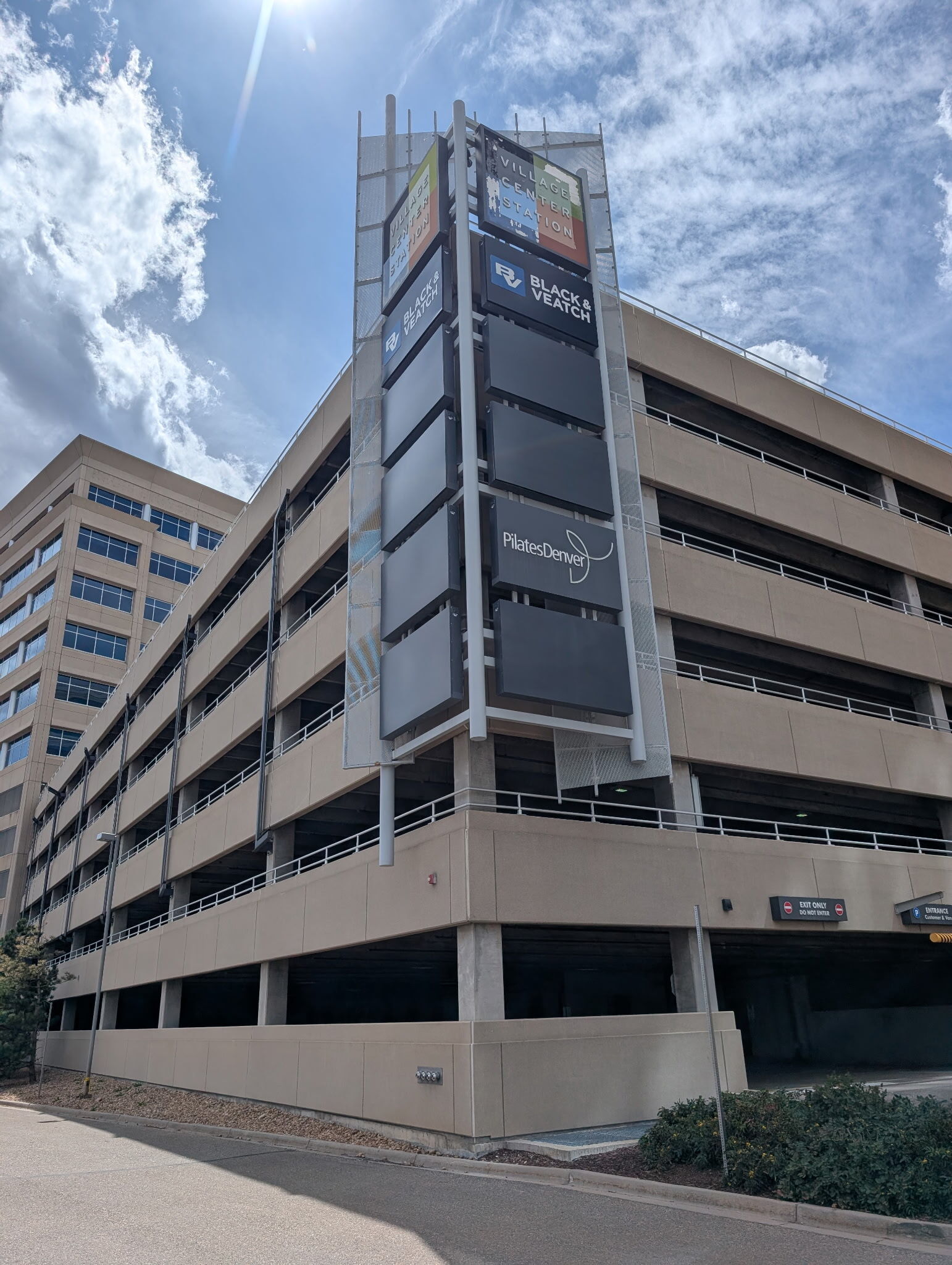 Bold Building Signage That Elevates Brand Presence